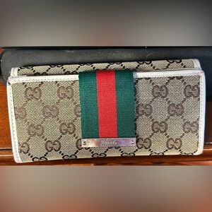 Gucci wallet
